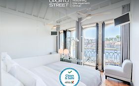 Oporto Street Fonte Taurina - Riverfront Suites